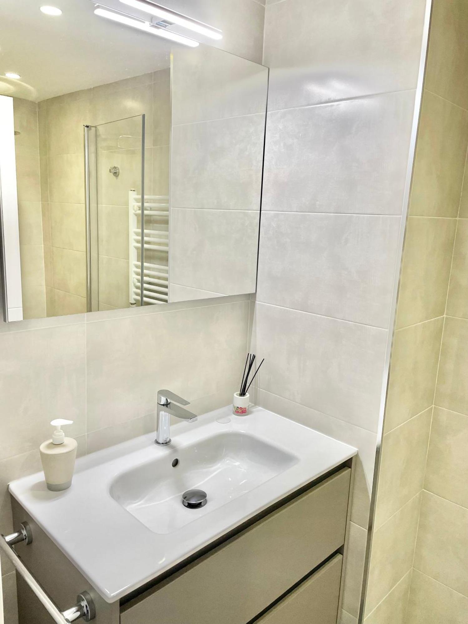 Apartamento San Lorenzo Playa. Vistas Al Mar. خيخون المظهر الخارجي الصورة